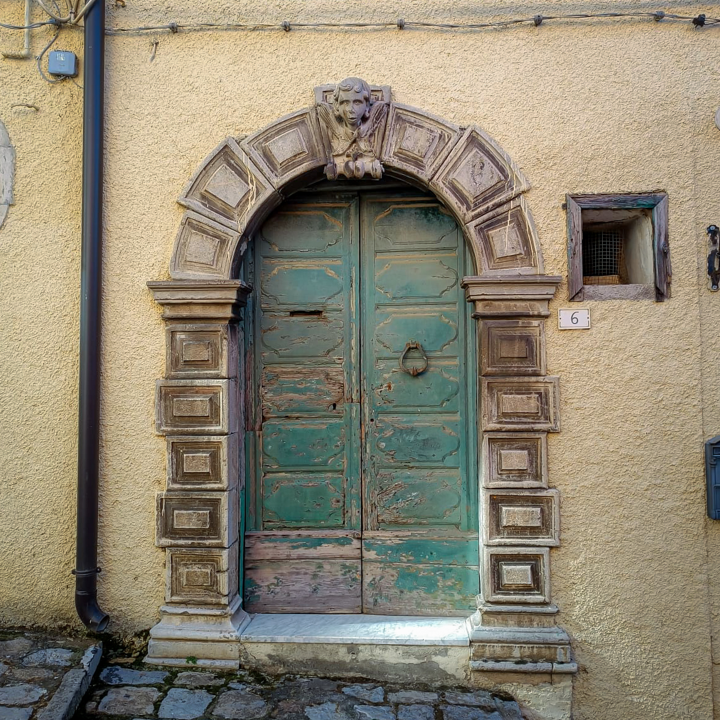 Portale del Sasso